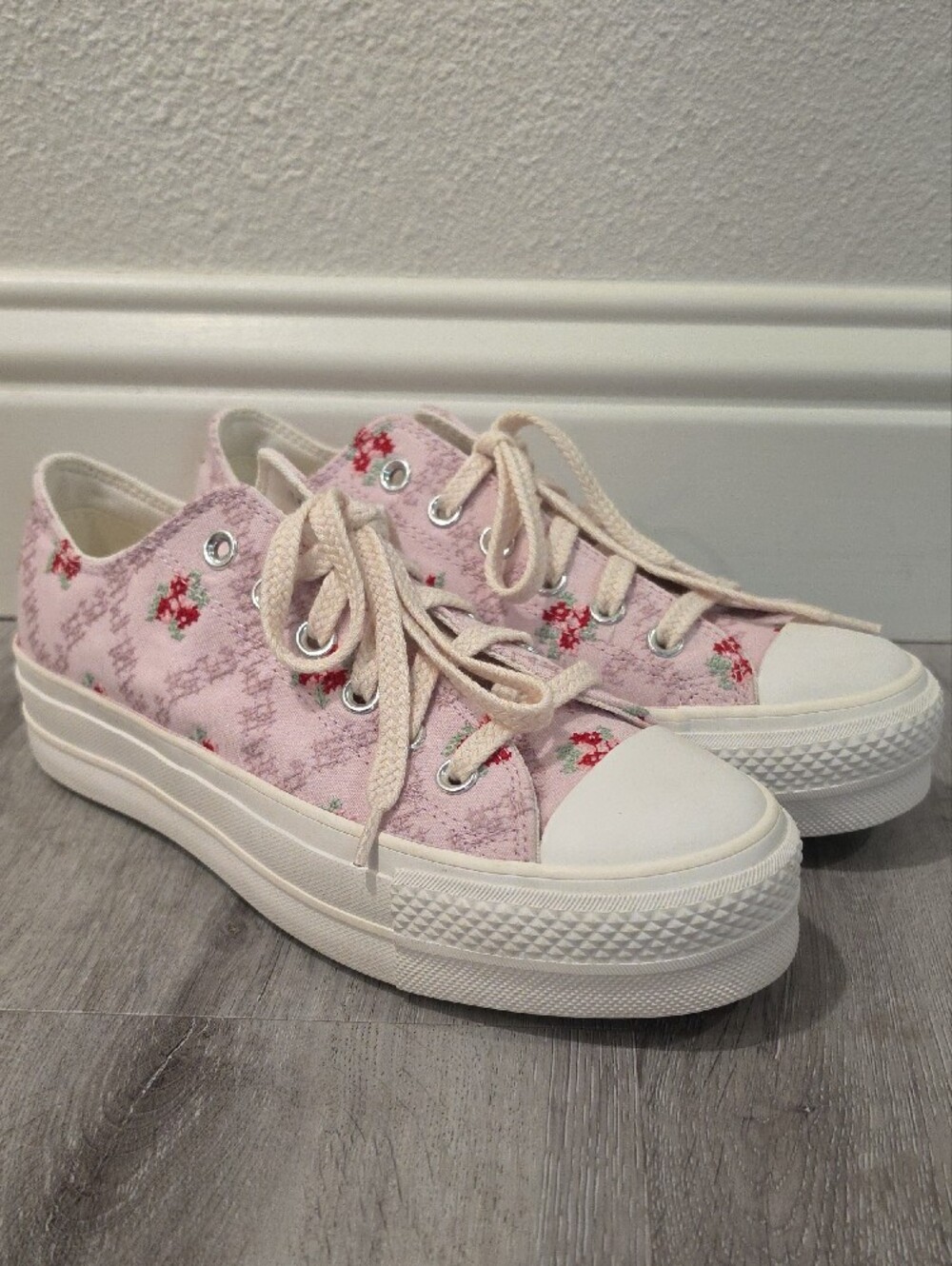 Converse Lift Platform - Rose Cross Stitch - Low Top, Size 8